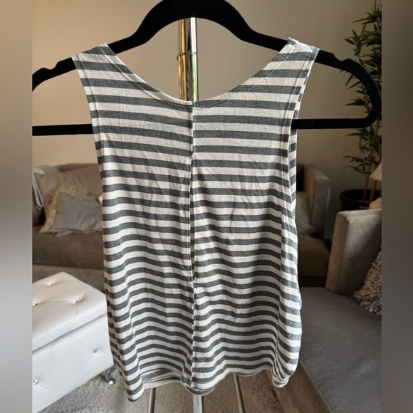 Nike Dri Fit tank top white and green size small - Picture 3 of 8